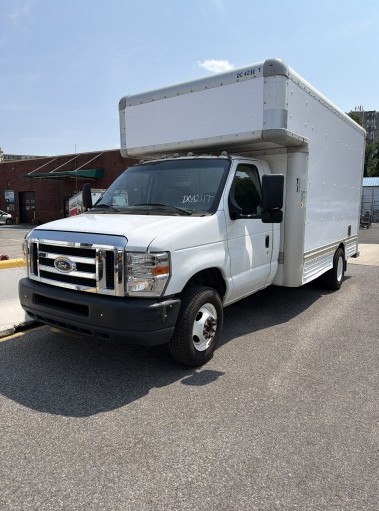 Used 2008 14 ' Box Truck for sale