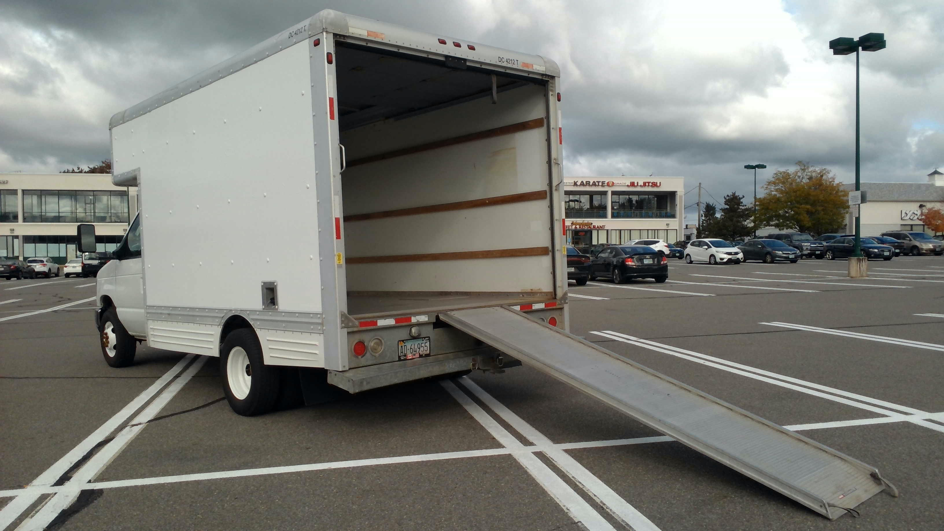 2008 14' Box Truck for Sale in Concord, NH 03301 UHaul Truck Sales