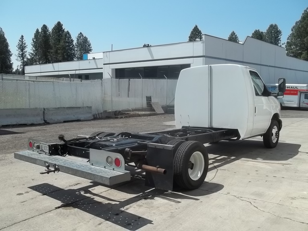 2006 14' Ford F350 truck for Sale in Spokane Valley, WA 99206 UHaul