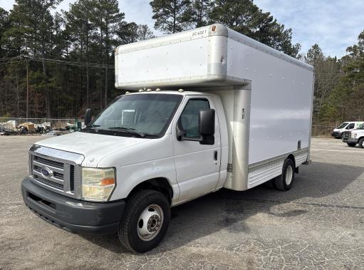 Used 2008 14 ' Box Truck for sale
