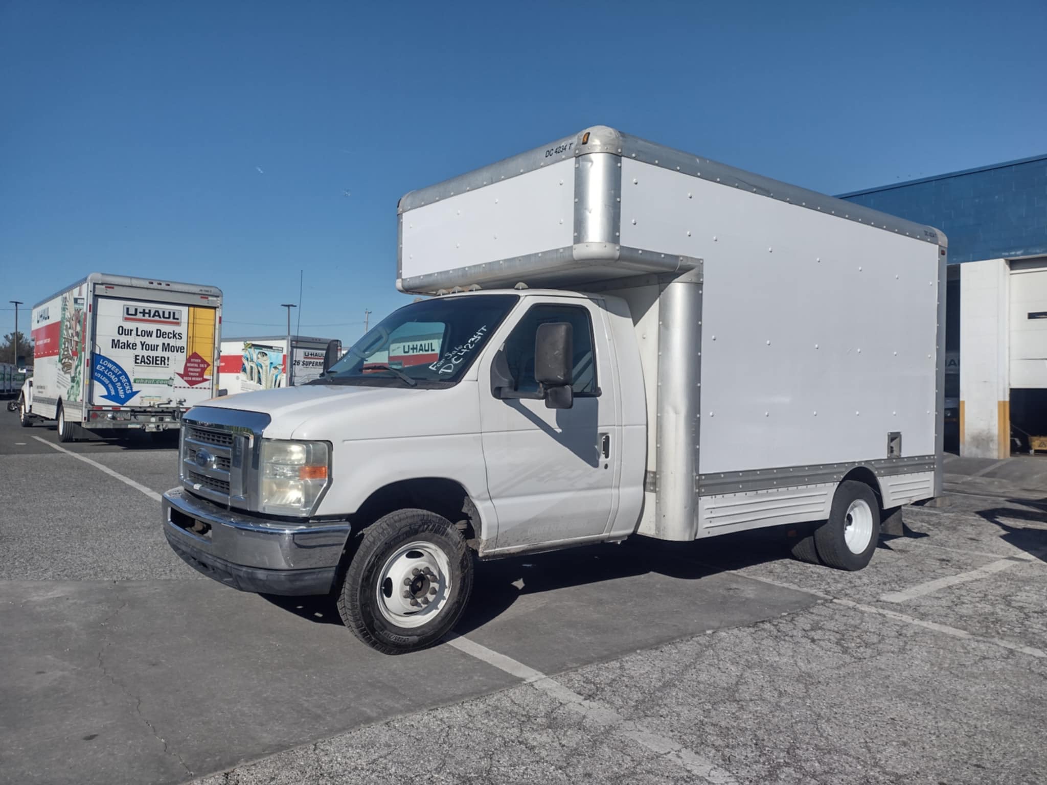 Used 2008 14 ' Box Truck for sale