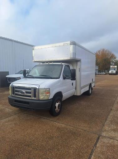 Used 2008 14 ' Box Truck for sale
