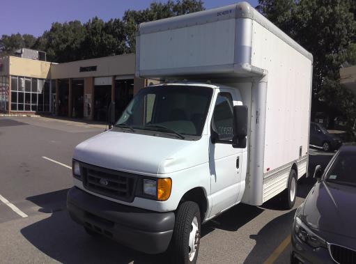 Used 2007 14 ' Box Truck for sale