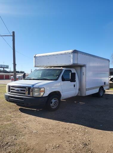 Used 2008 14 ' Box Truck for sale