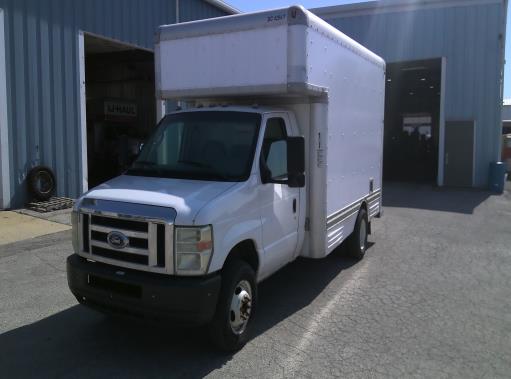 Used 2008 14 ' Box Truck for sale