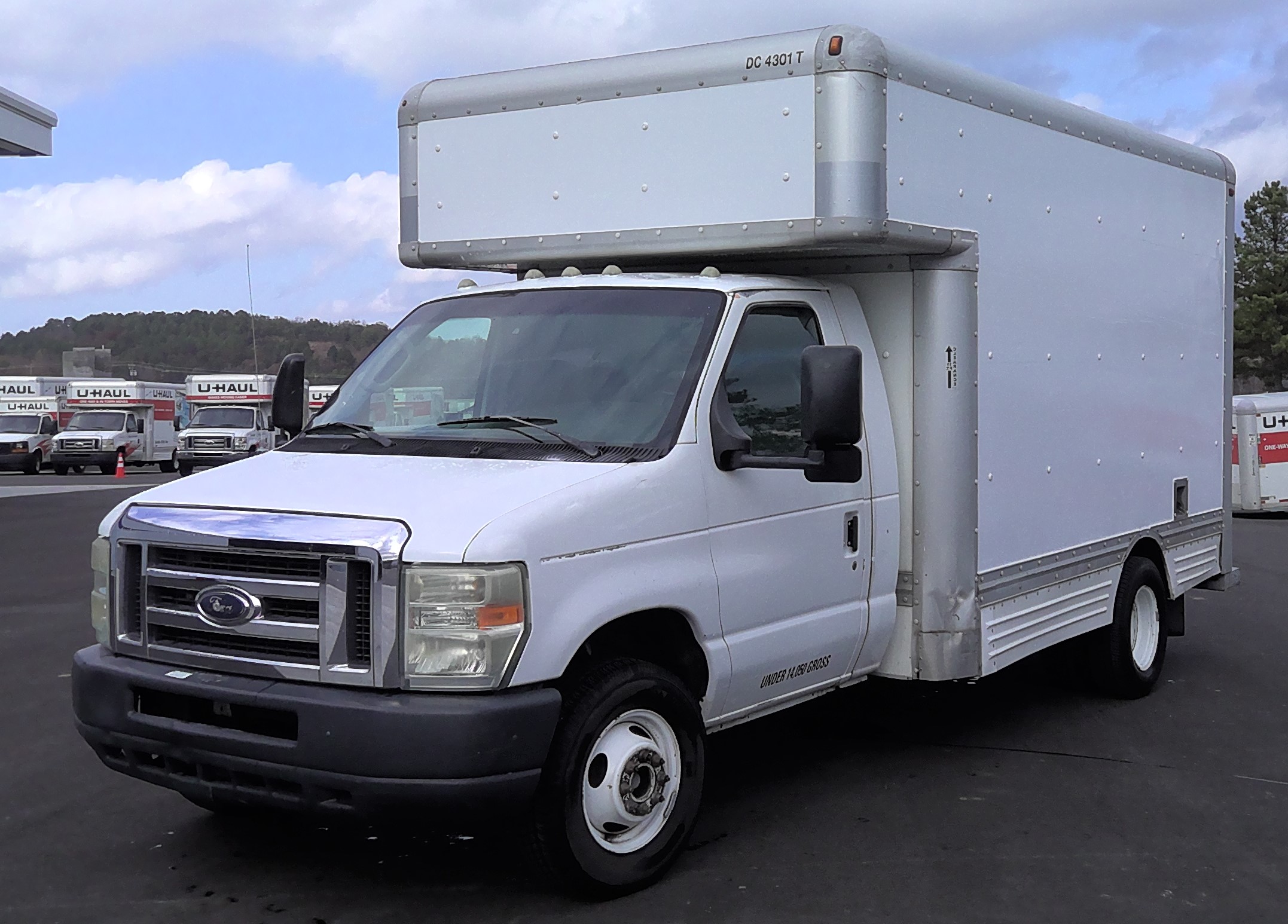 Used 2008 14 ' Box Truck for sale