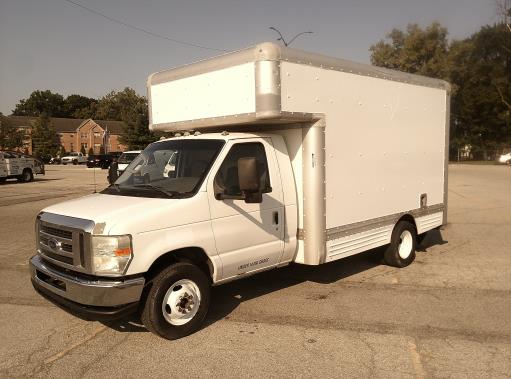 Used 2008 14 ' Box Truck for sale