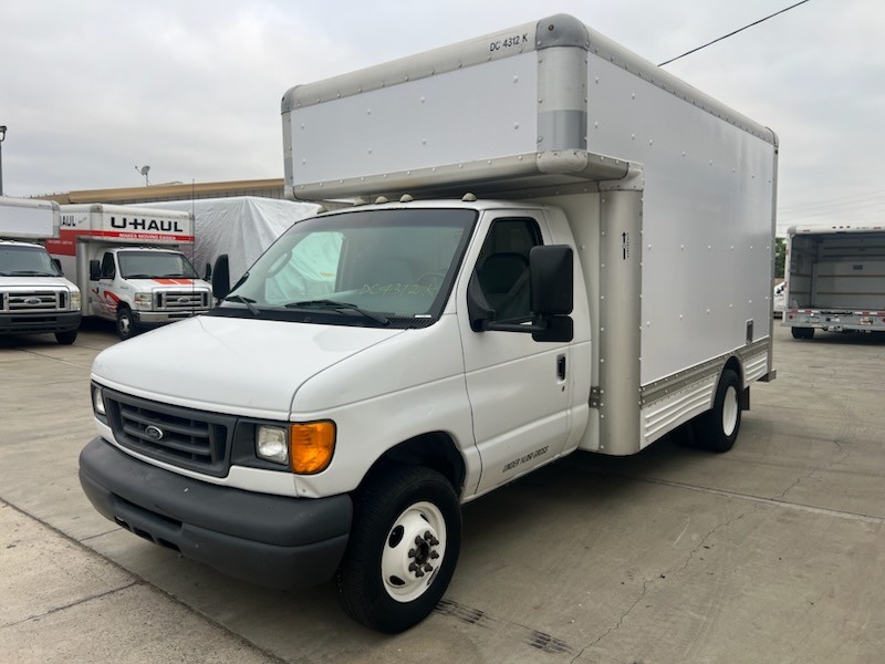 Used 2007 14 ' Box Truck for sale