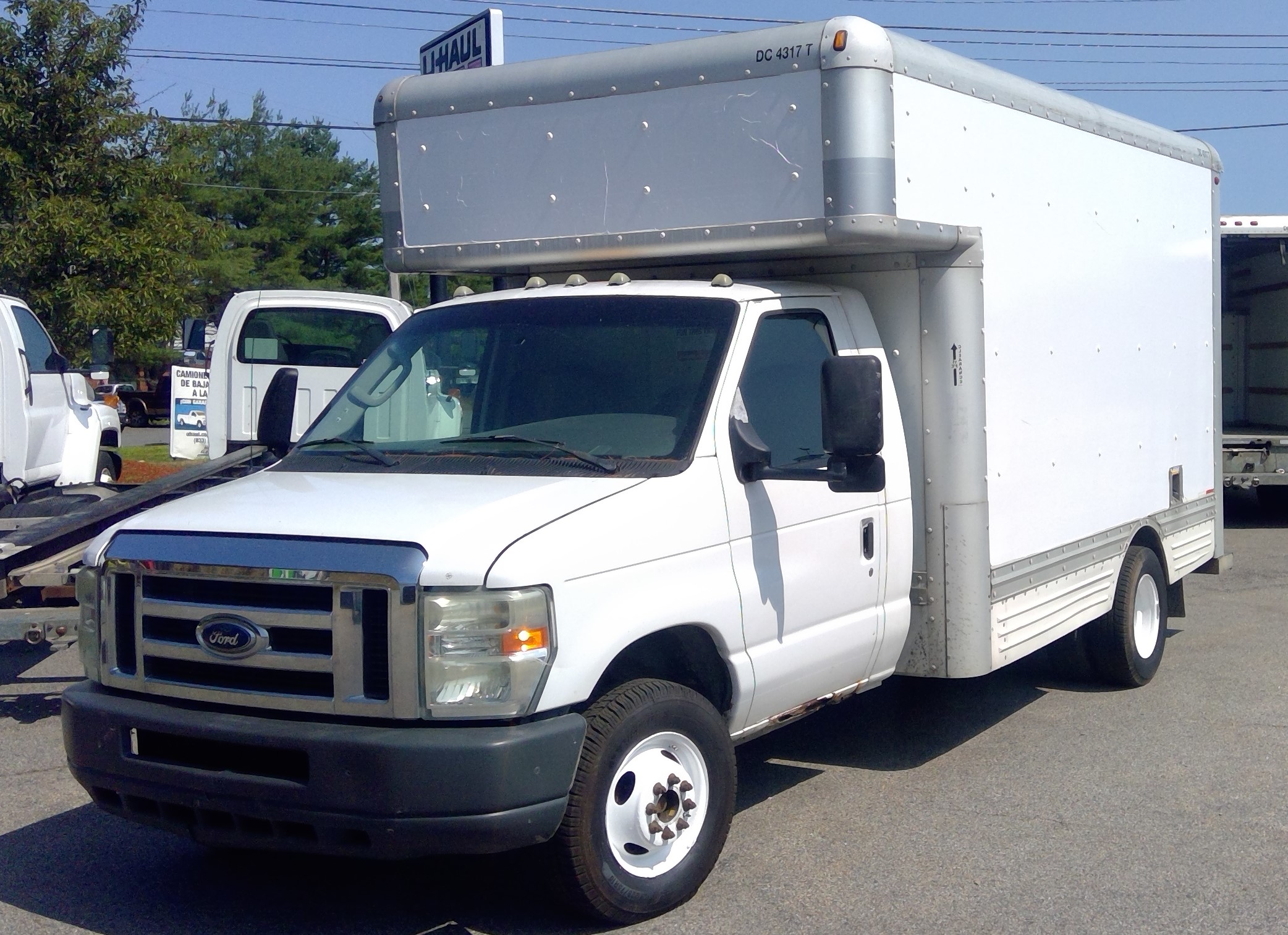 Used 2008 14 ' Box Truck for sale
