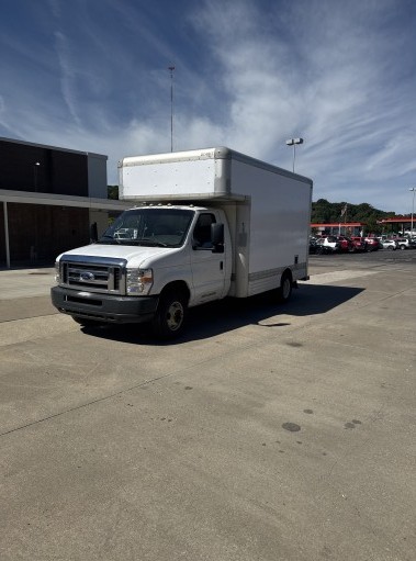 Used 2008 14 ' Box Truck for sale