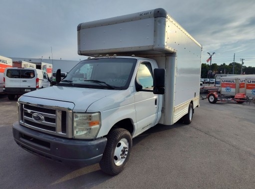 Used 2008 14 ' Box Truck for sale