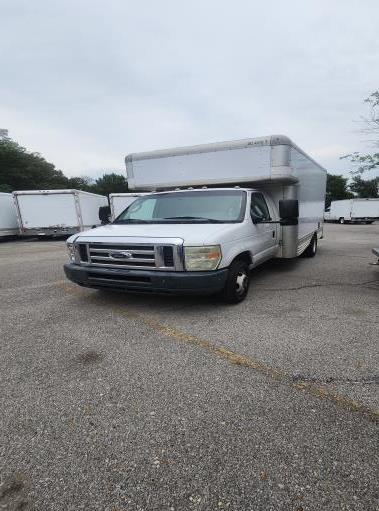Used 2008 14 ' Box Truck for sale