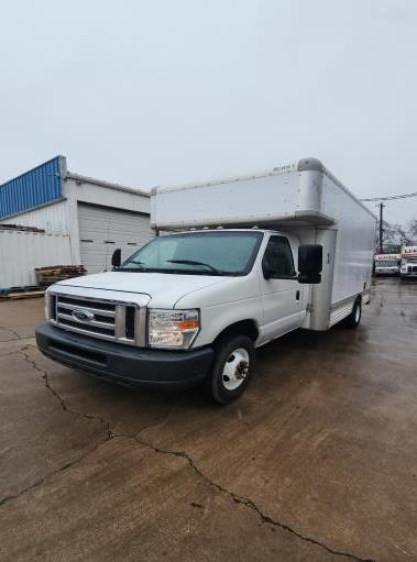 Used 2008 14 ' Box Truck for sale