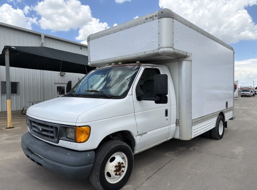 Used 2006 14 ' Box Truck for sale