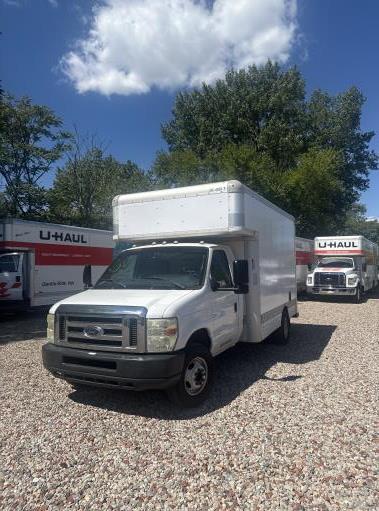 Used 2009 14 ' Box Truck for sale
