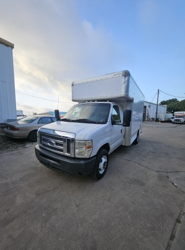 Used 2012 14 ' Box Truck for sale