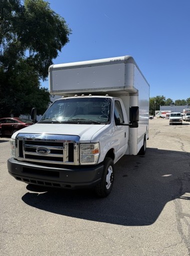 Used 2012 14 ' Box Truck for sale