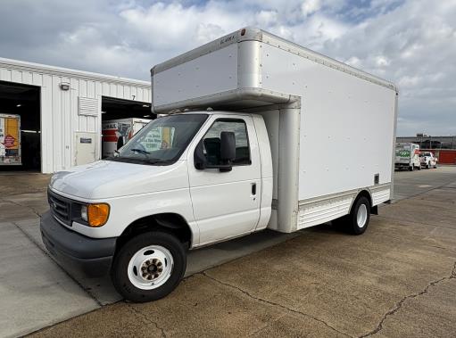 Used 2007 14 ' Box Truck for sale