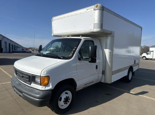Used 2007 14 ' Box Truck for sale