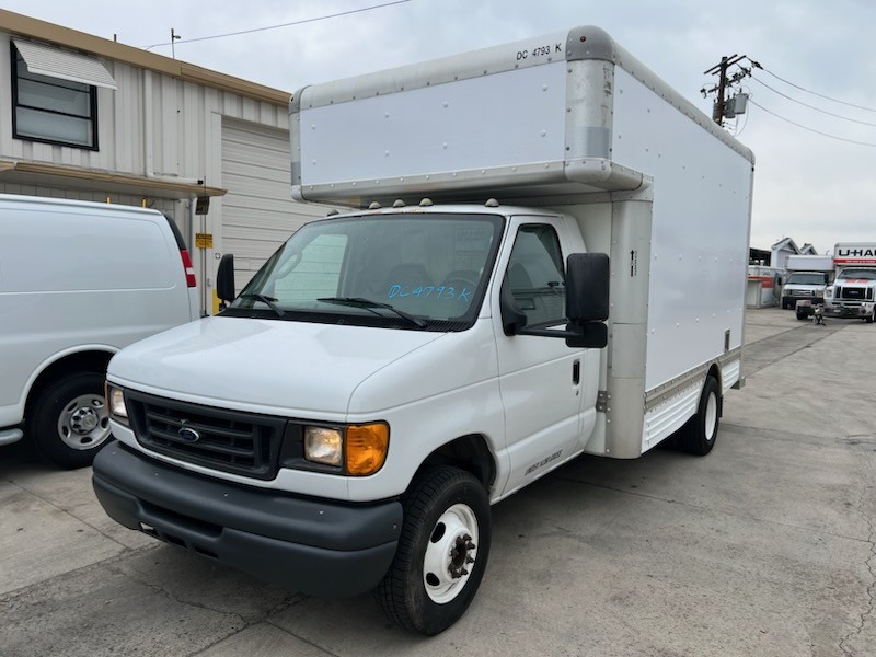Used 2007 14 ' Box Truck for sale