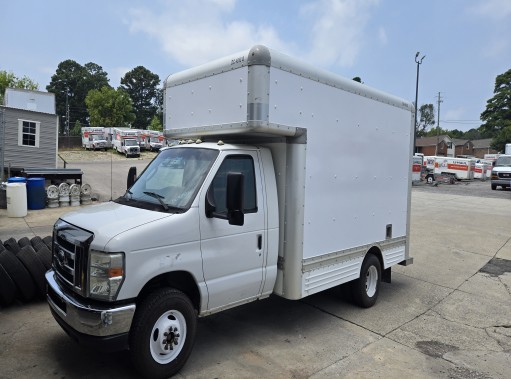 Used 2012 14 ' Box Truck for sale