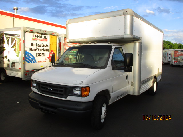 Used 2006 14 ' Box Truck for sale