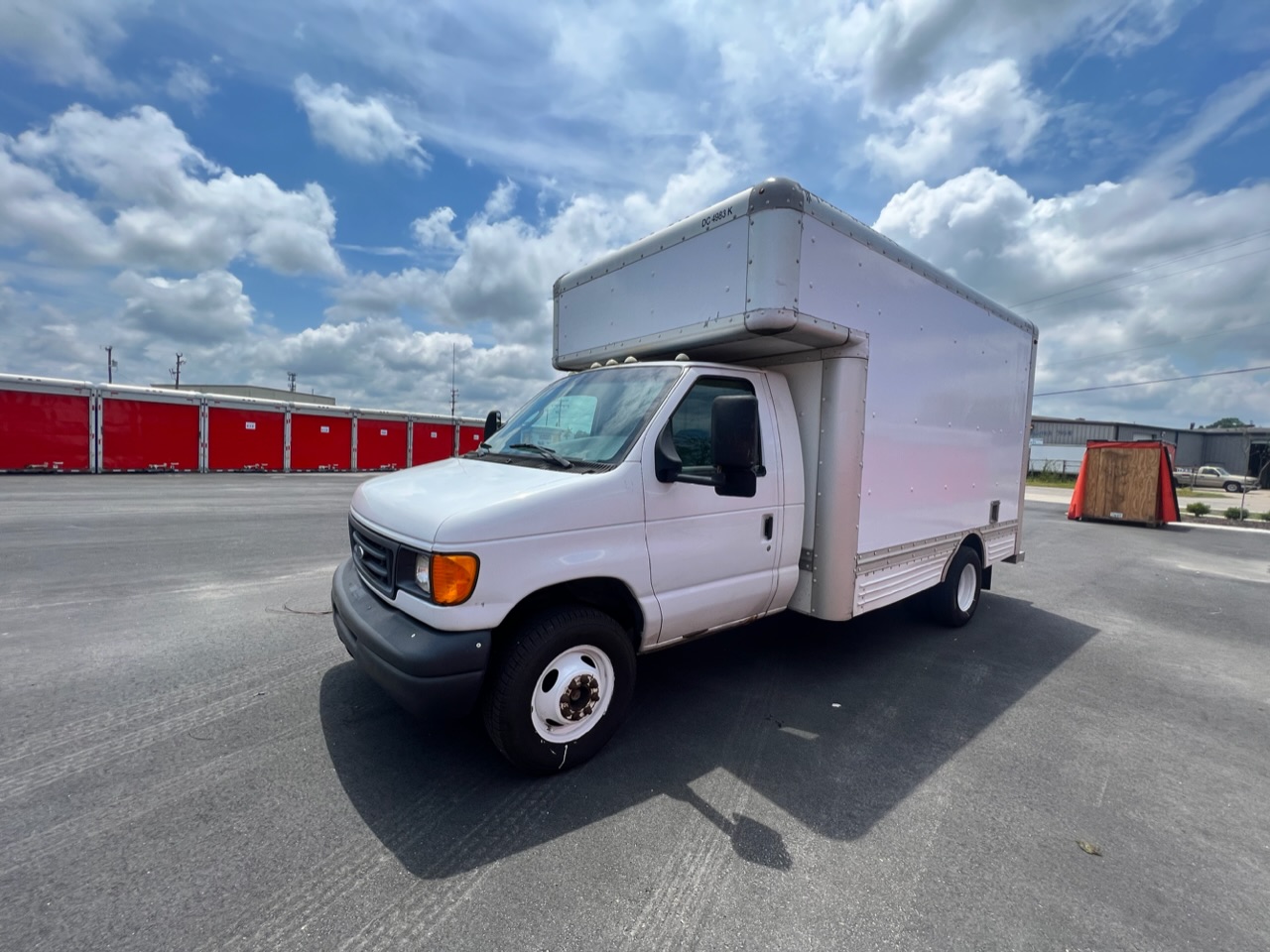 Used 2007 14 ' Box Truck for sale