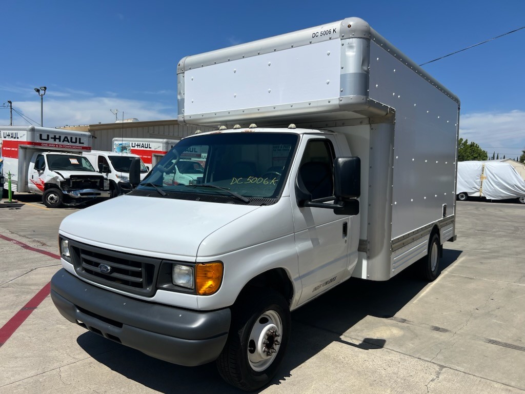 Used 2007 14 ' Box Truck for sale