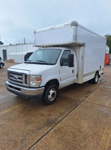 Used 2012 14 ' Box Truck for sale