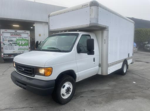 Used 2007 14 ' Box Truck for sale