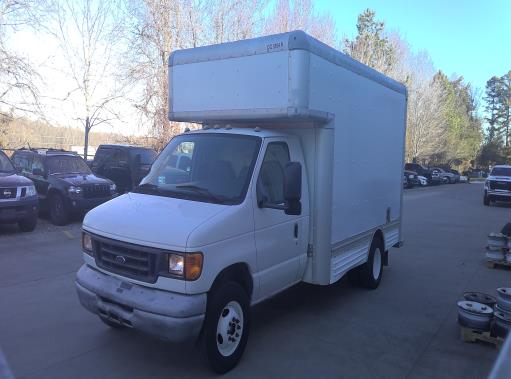 Used 2007 14 ' Box Truck for sale