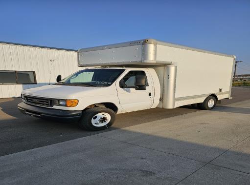 Used 2007 14 ' Box Truck for sale