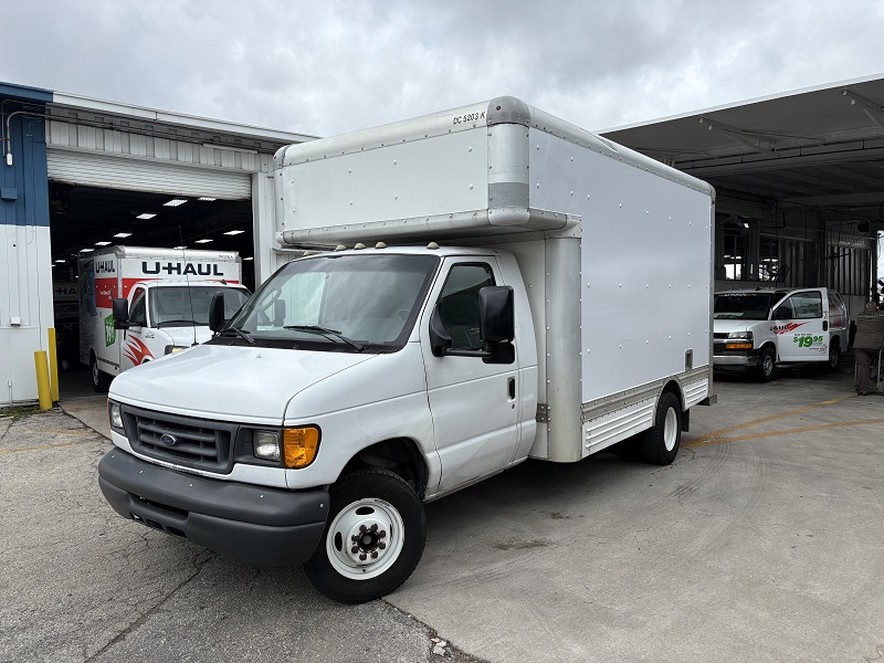 Used 2007 14 ' Box Truck for sale