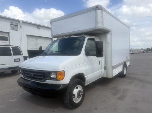 Used 2007 14 ' Box Truck for sale