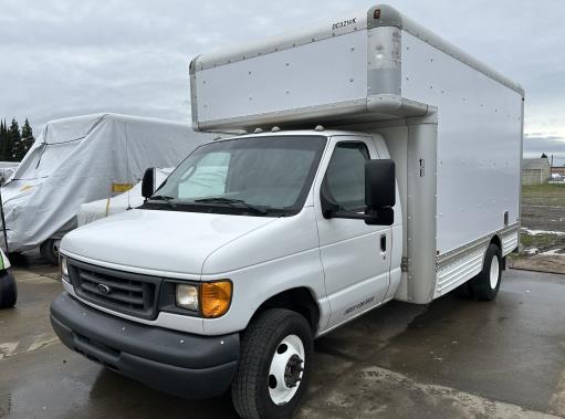 Used 2007 14 ' Box Truck for sale
