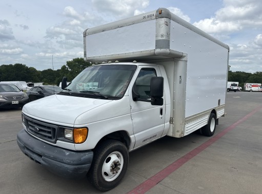 Used 2007 14 ' Box Truck for sale