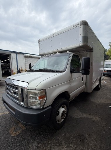 Used 2012 14 ' Box Truck for sale