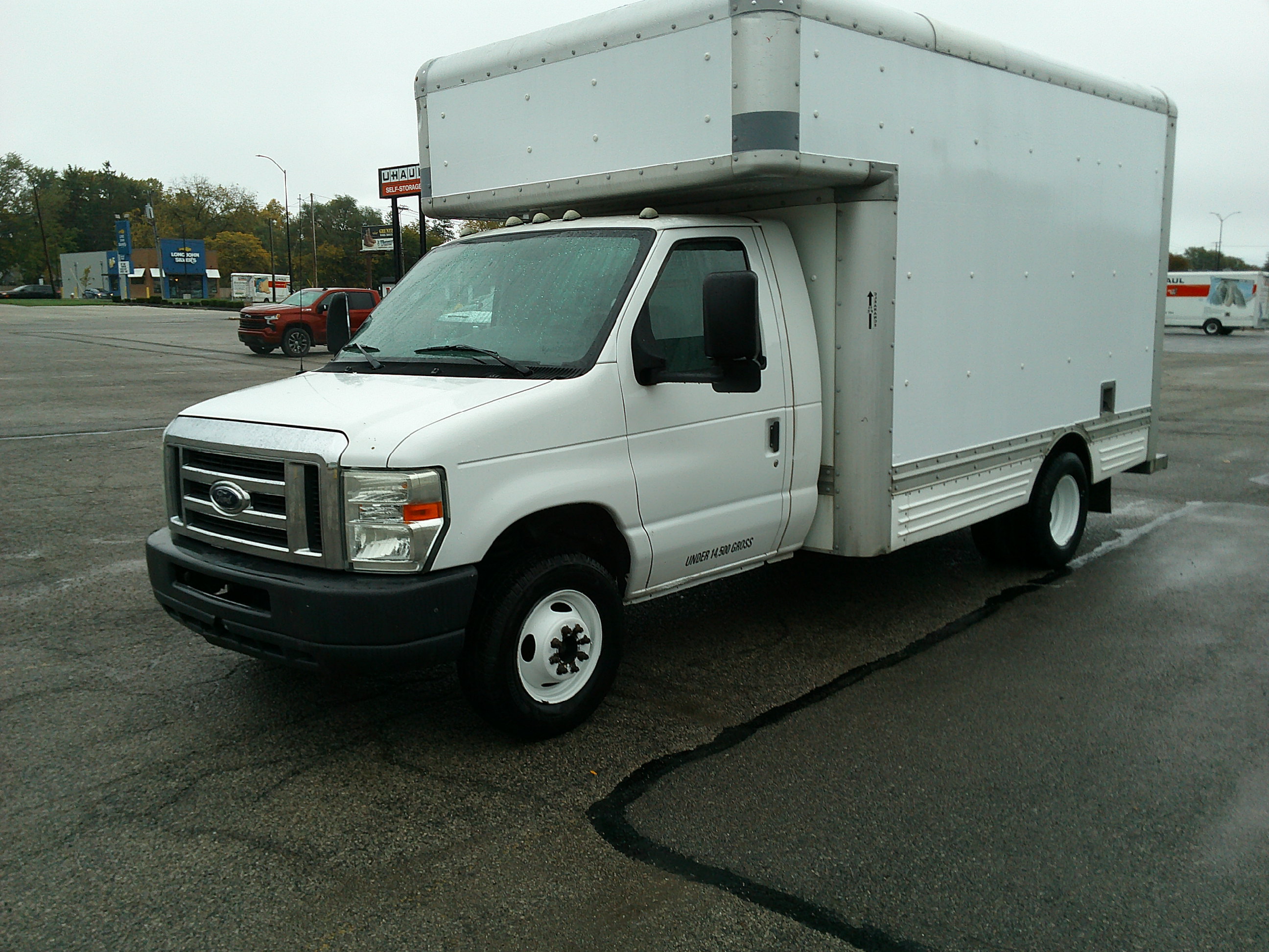 Camion usagé avec fourgon 2012 14&nbsp;pi à vendre