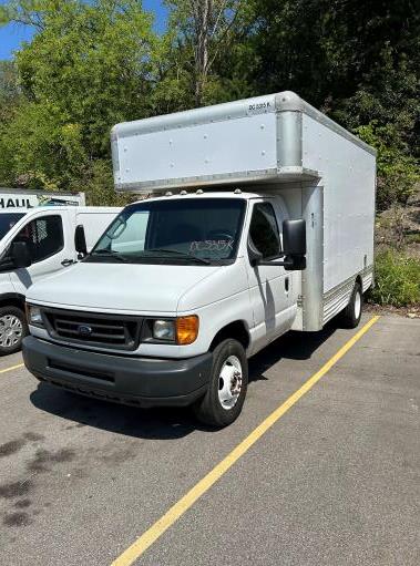 Used 2007 14 ' Box Truck for sale