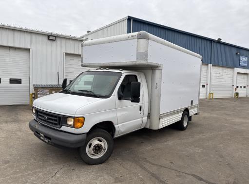 Used 2007 14 ' Box Truck for sale