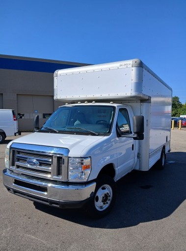 Used 2012 14 ' Box Truck for sale