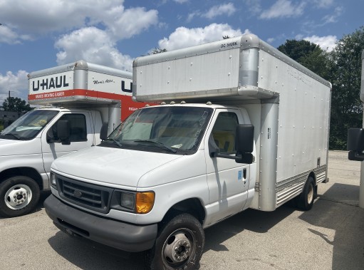 Used 2007 14 ' Box Truck for sale