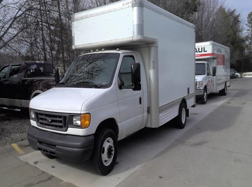 Used 2007 14 ' Box Truck for sale