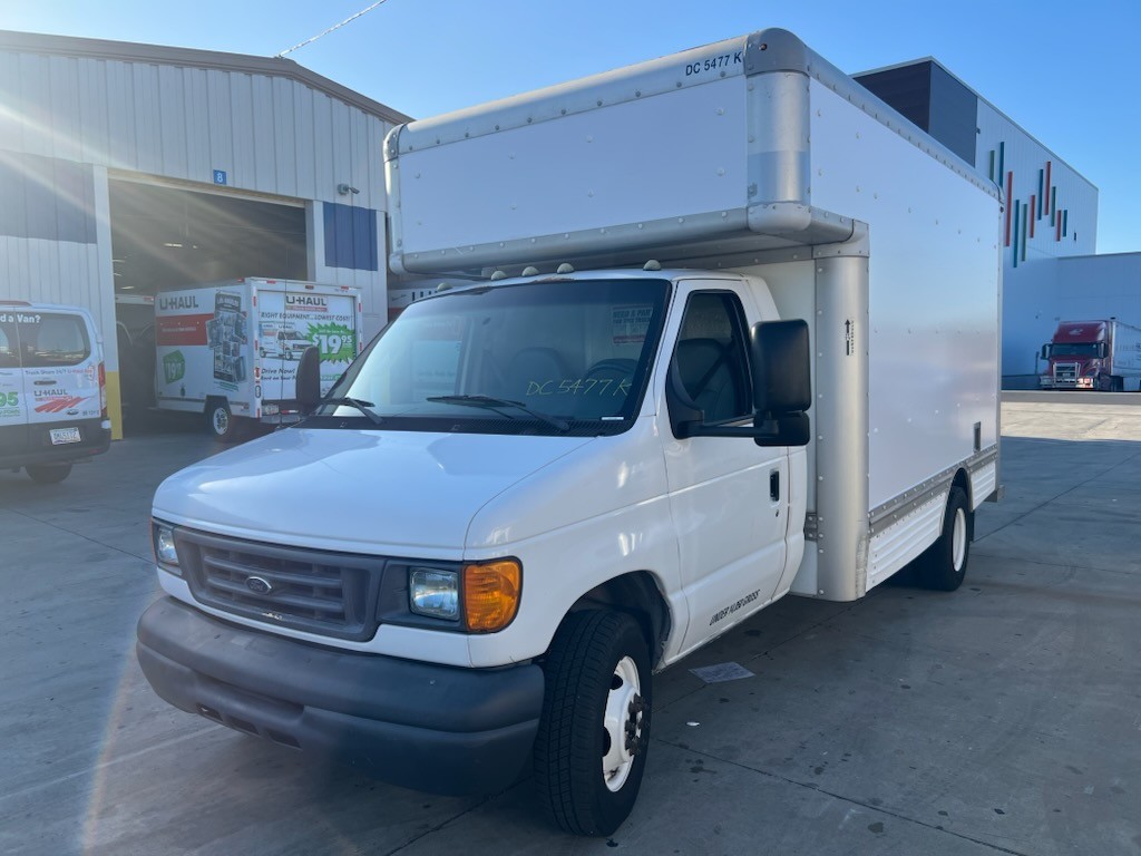 Used 2007 14 ' Box Truck for sale