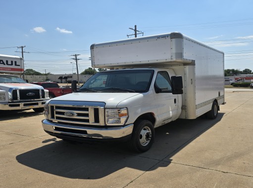 Used 2012 14 ' Box Truck for sale