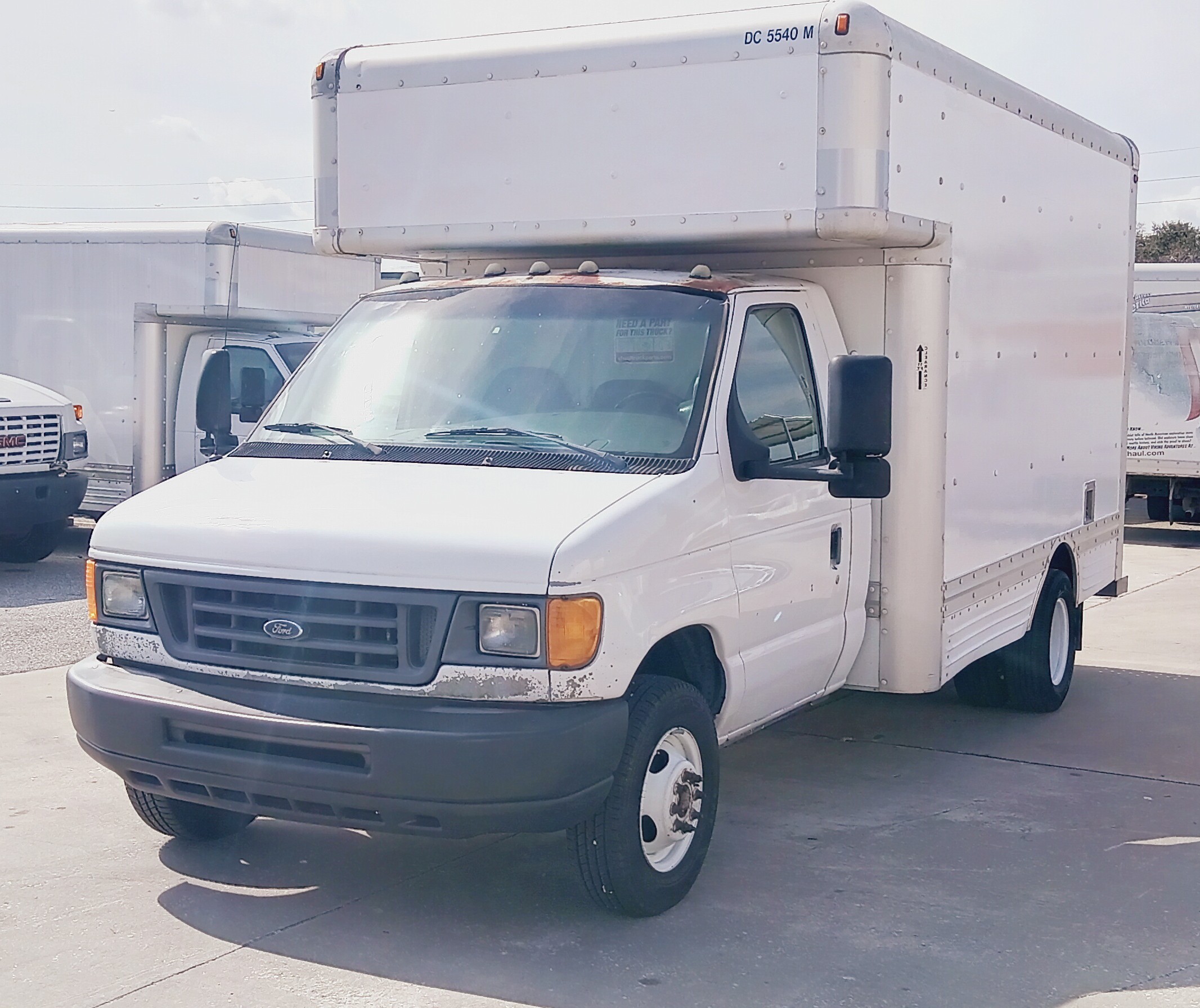 Used 2006 14 ' Box Truck for sale