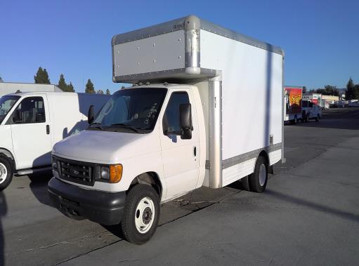 Used 2007 14 ' Box Truck for sale