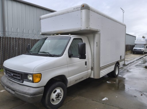 Used 2007 14 ' Box Truck for sale