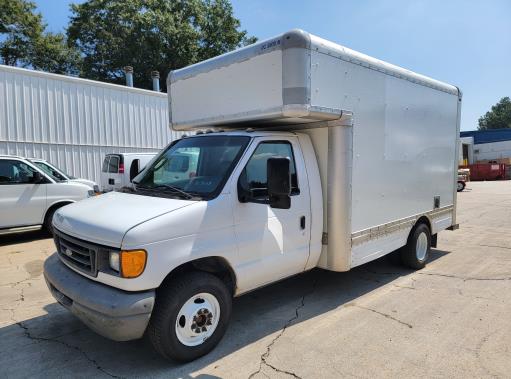 Used 2006 14 ' Box Truck for sale