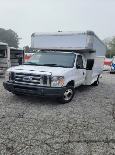 Camión con caja de 201214 ft usado a la venta
